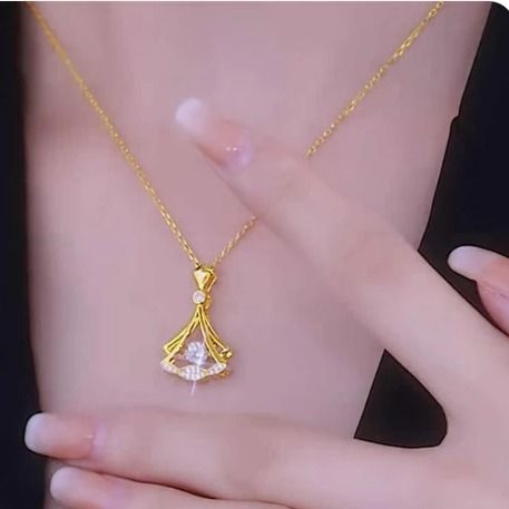 Gold Plated Fan Necklace for Beatiful Women